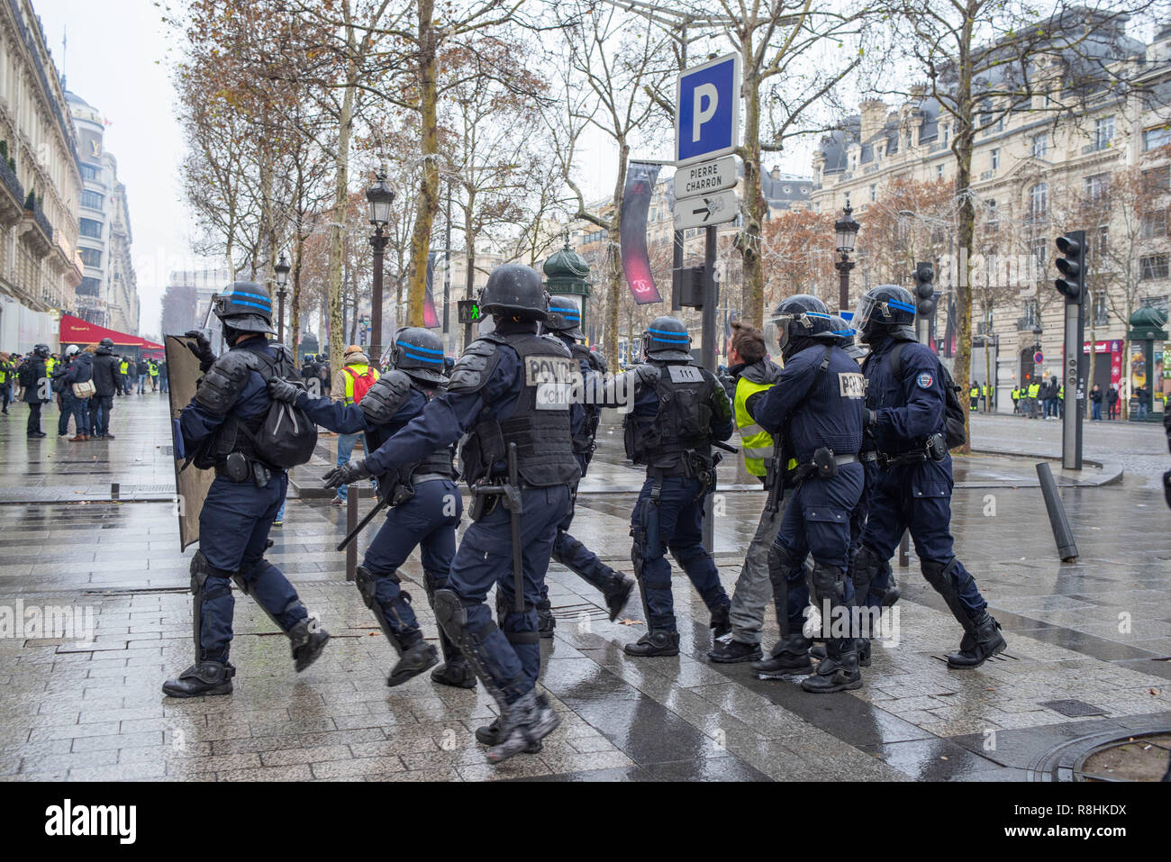 Paris France 15 Décembre 2018 La Police Arrête