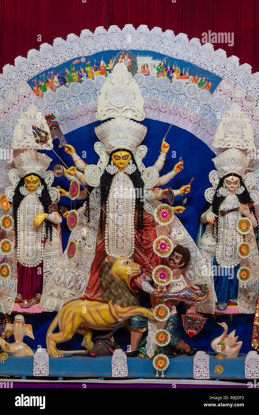 E-Block,C.R.Park, New Delhi , DT-16 Oct 2018.Vue de Durga Puja En Idiol Pandal Banque D'Images