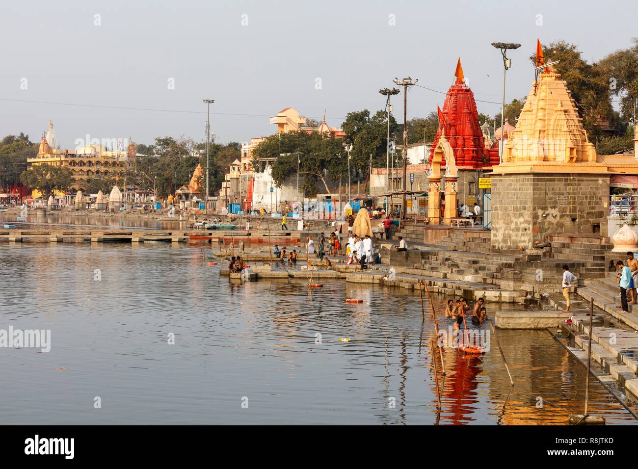 L'Inde, le Madhya Pradesh, Ujjain, Ram ghats sur la rivière Shipra Banque D'Images L'Inde, le Madhya Pradesh, Ujjain, Ram ghats sur la rivière Shipra Banque D'Images