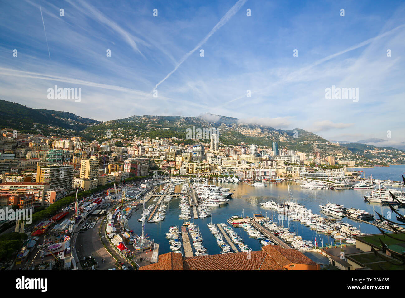 Des yachts de luxe dans le Port Hercule de la Principauté de Monaco, à la DENA. Banque D'Images