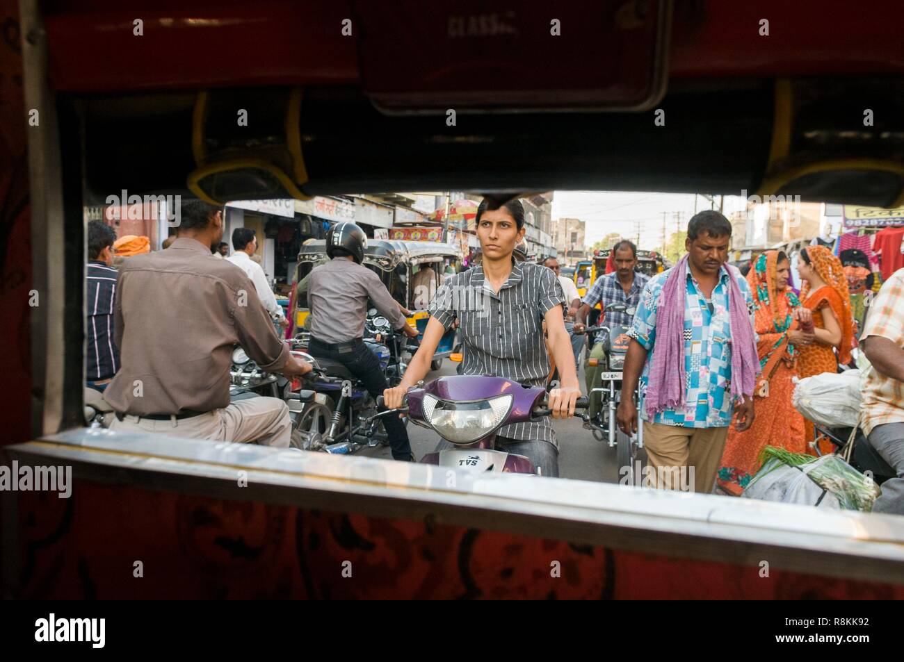 L'Inde, Rajasthan, Bikaner, Vieille Ville, de la circulation Banque D'Images