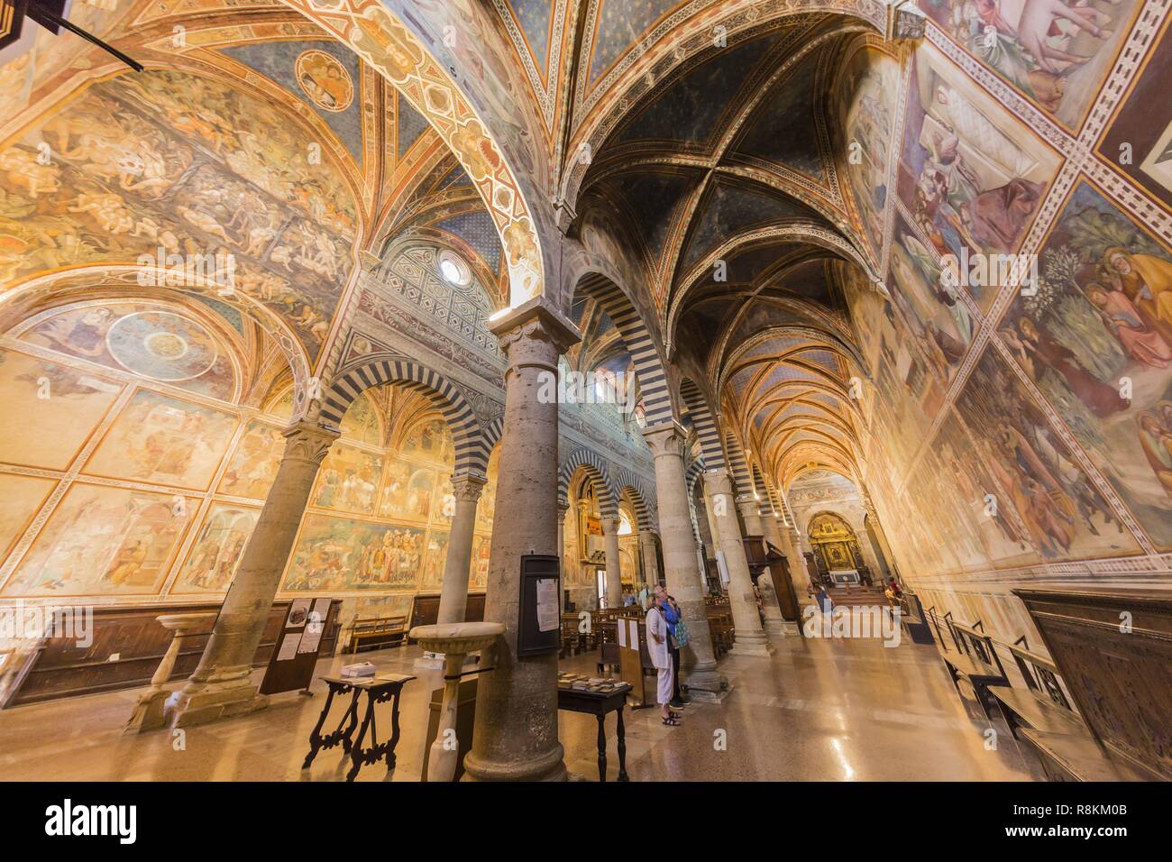 Italie, Toscane, San Gimignano, inscrite au Patrimoine Mondial de l'UNESCO, la Basilique de Santa Maria Assunta Banque D'Images