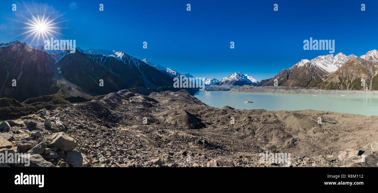 Lacs bleus et les montagnes de la vallée à pied et Tasman Tasman Glacier View, South Island, New Zealand Banque D'Images