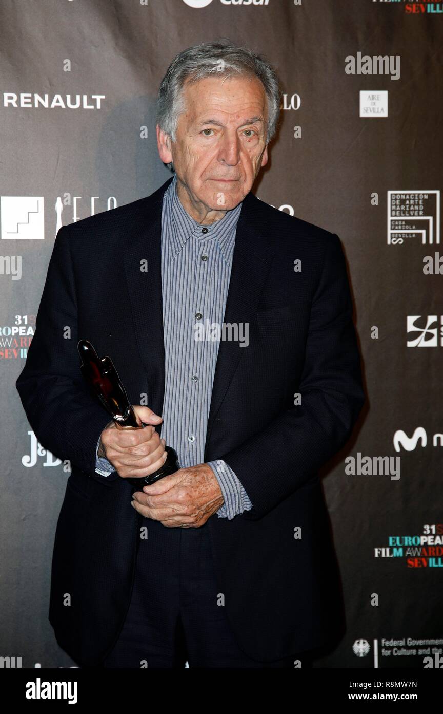 Séville, Espagne. Le 15 décembre, 2018. Costa Gavras, lauréat du prix spécial d'honneur, au Teatro de la Maestranza's présentation du 31e Prix du cinéma européen en 2018. Sevilla, 15.12.2018 | Conditions de crédit dans le monde entier : dpa/Alamy Live News Banque D'Images