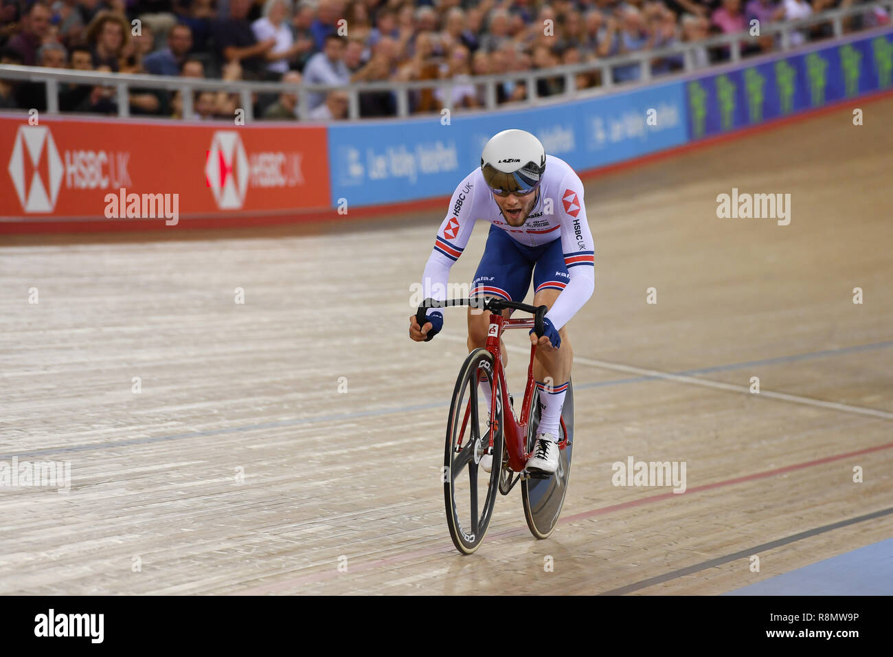 Londres, Royaume-Uni. 14Th Dec 2018. Matthieu murs (GBR) prétendre à l'or pour les hommes au cours de la classification finale Omnium Tissot la Coupe du Monde de Cyclisme sur Piste UCI IV à Lee Valley VeloPark le dimanche 16 décembre 2018. Londres en Angleterre. (Usage éditorial uniquement, licence requise pour un usage commercial. Aucune utilisation de pari, de jeux ou d'un seul club/ligue/dvd publications.) Crédit : Taka Wu/Alamy Live News Banque D'Images