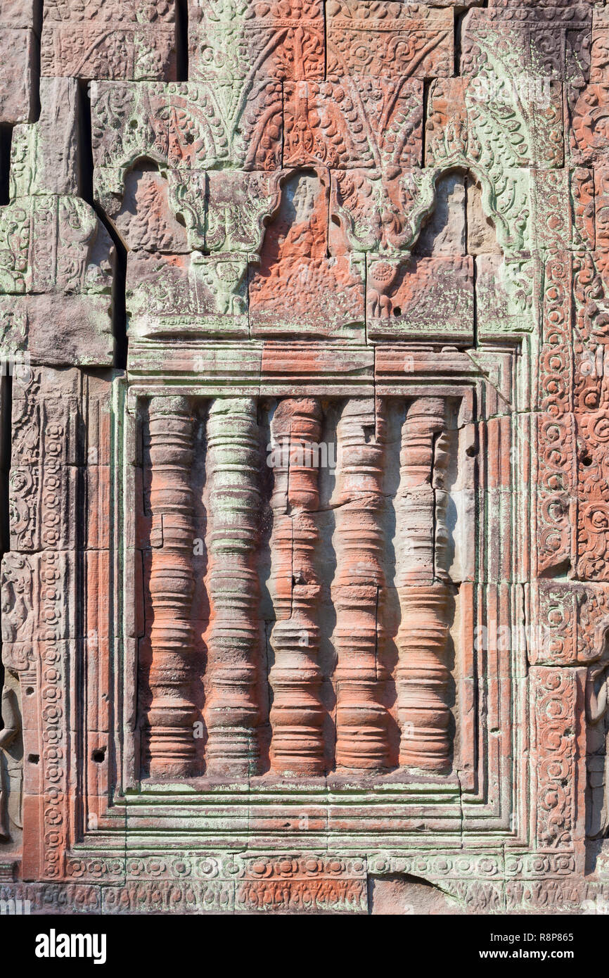 Balustres de fenêtre au Prasat Preah Khan temple ruins, Angkor, Siem Reap, Cambodge Banque D'Images