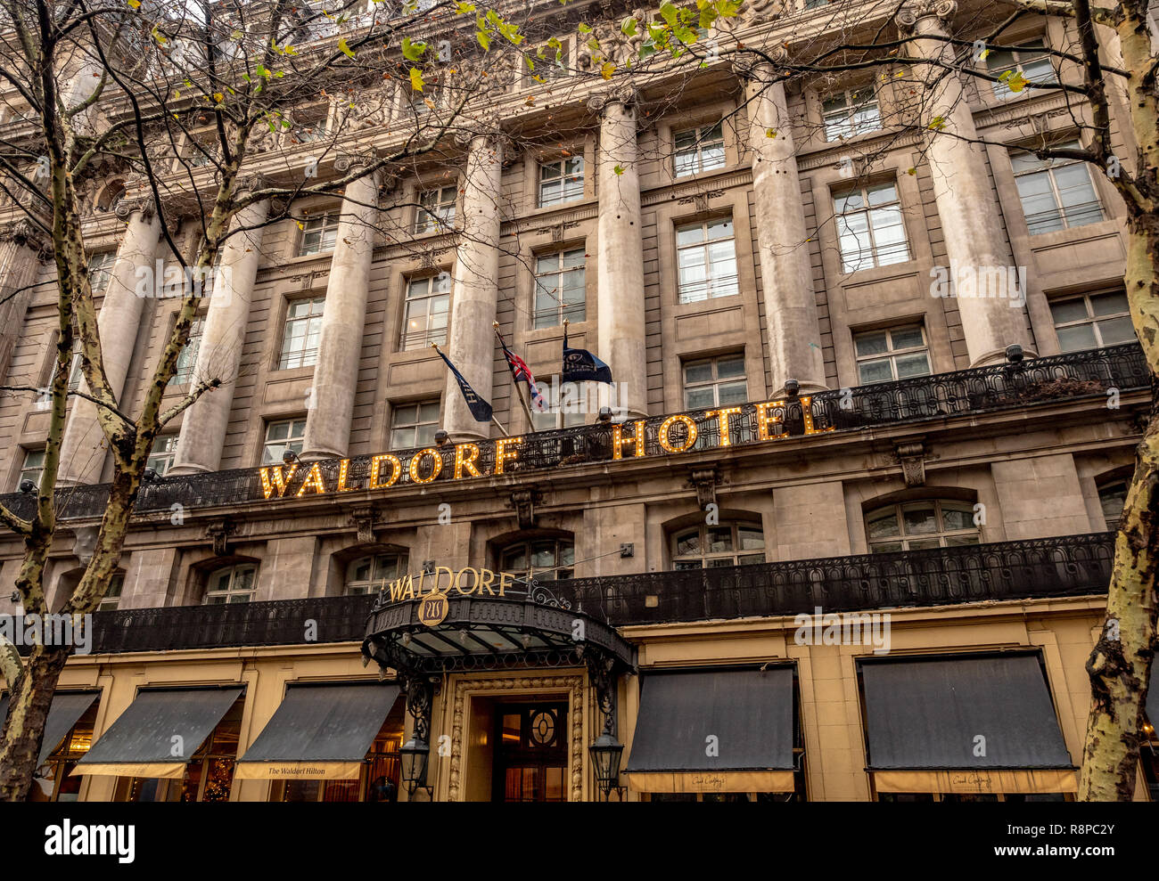 L'extérieur de l'hôtel Waldorf Hotel, Londres, Royaume-Uni. Banque D'Images