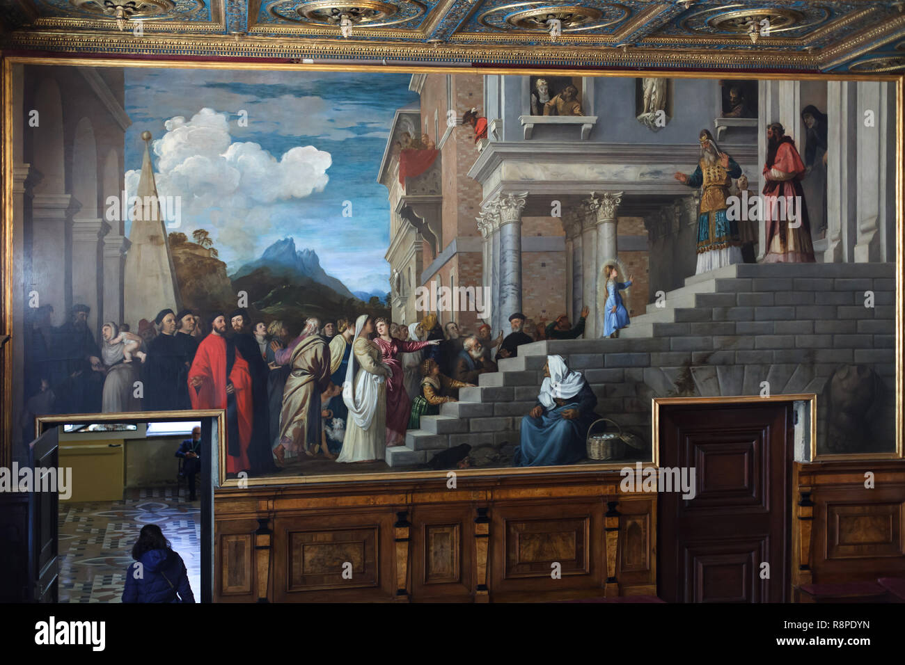 Peinture 'Présentation de la Vierge au Temple" par le peintre italien de la Renaissance Titien (1534-1538) sur l'affichage dans la Gallerie dell'Accademia de Venise, Italie. Banque D'Images