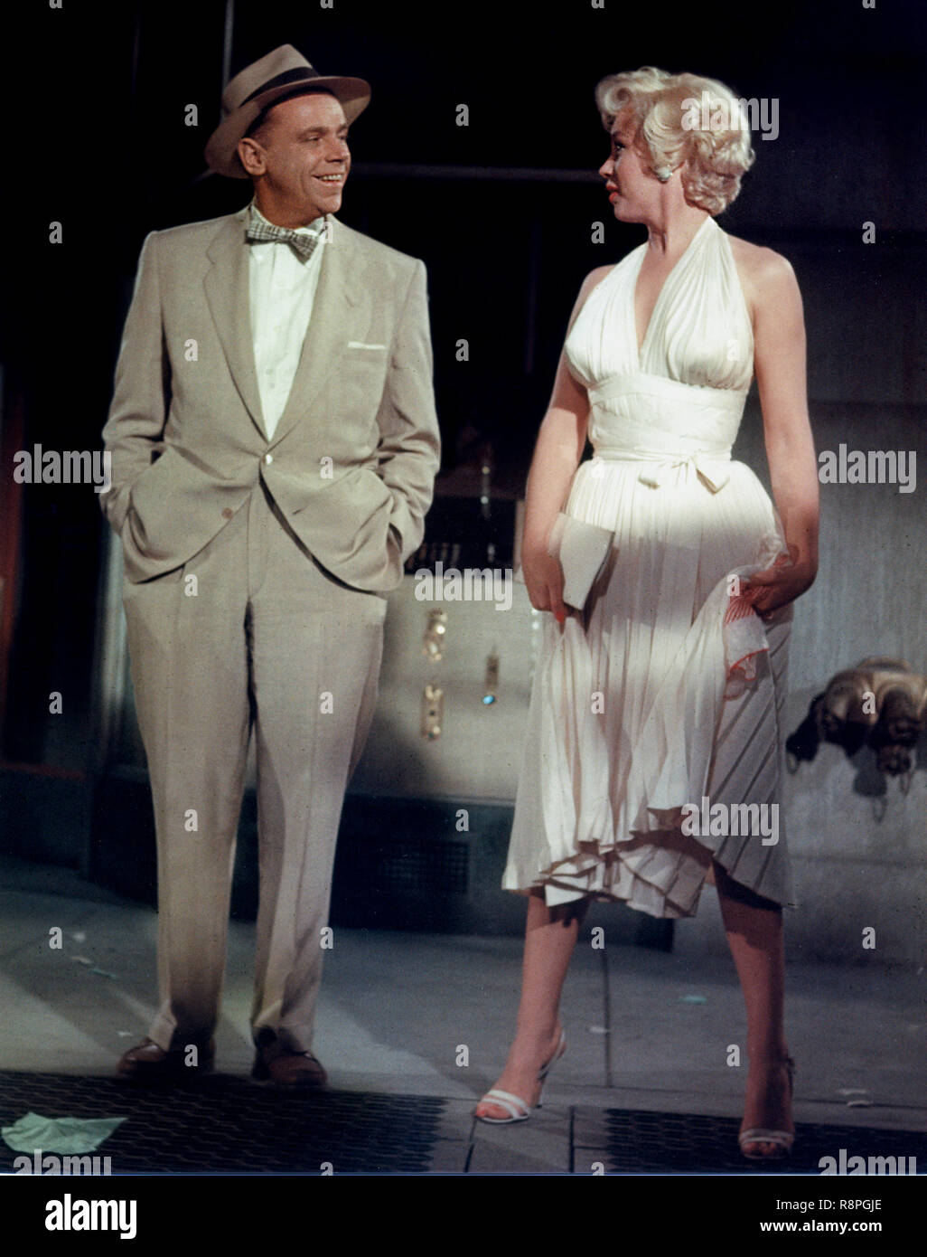 Tom Ewell, Marilyn Monroe, 'Les sept an Itch' (1955) 20th Century Fox de référence de dossier 33635 586THA Banque D'Images