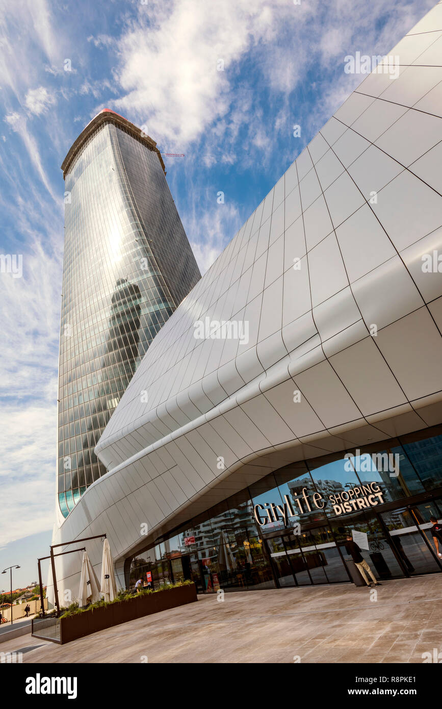 Vue verticale de la Tour Generali à Milan, Italie. Banque D'Images