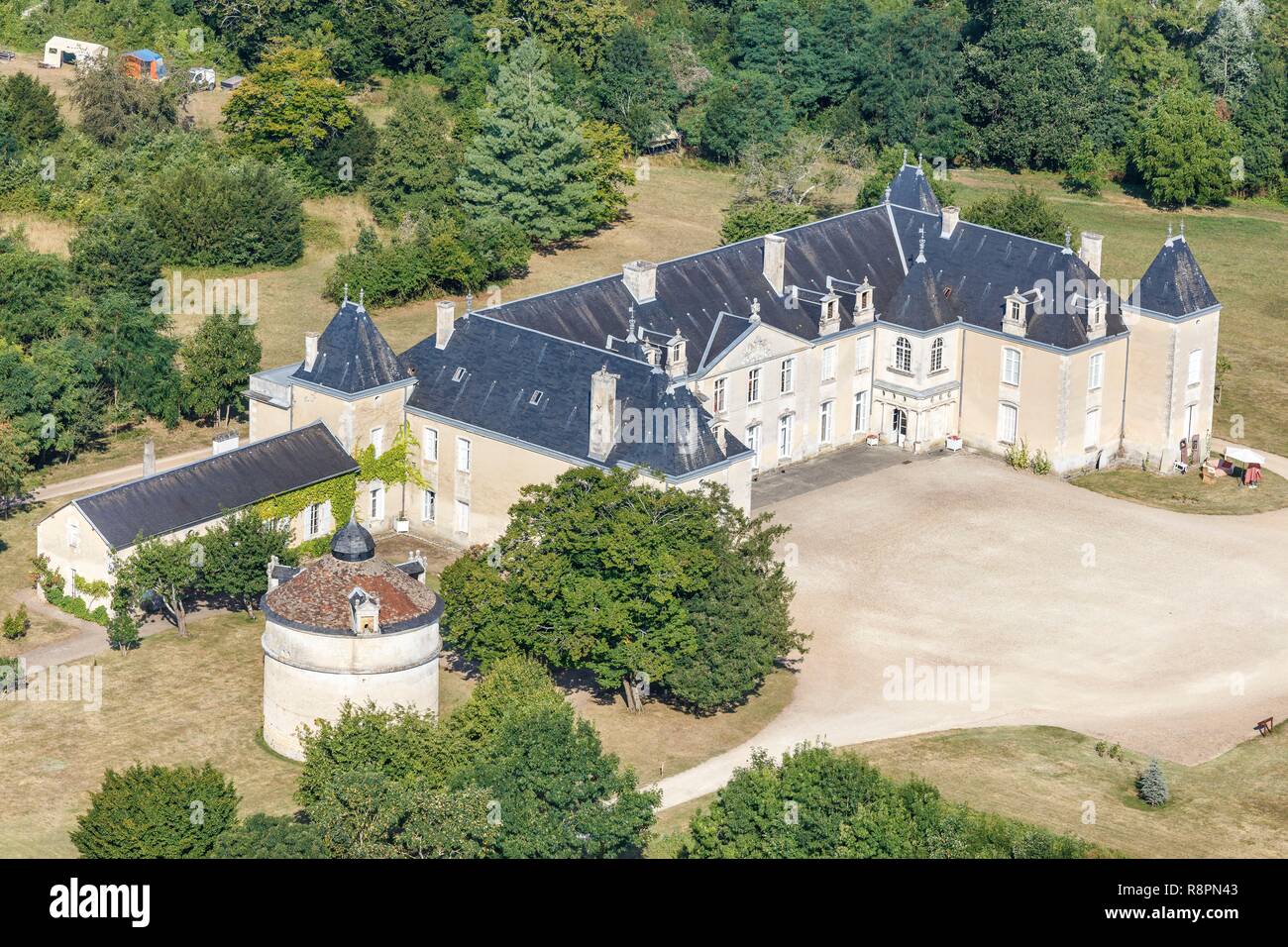 France, Charente Maritime, Port d'Envaux, château de Panloy (vue aérienne  Photo Stock - Alamy