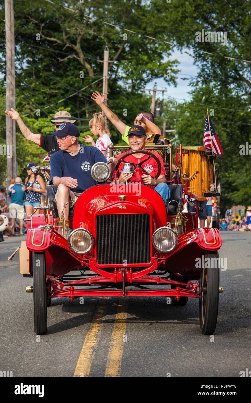 United States, New England, Massachusetts, Cape Ann, Rockport, Parade du 4 juillet, un camion à incendie Banque D'Images