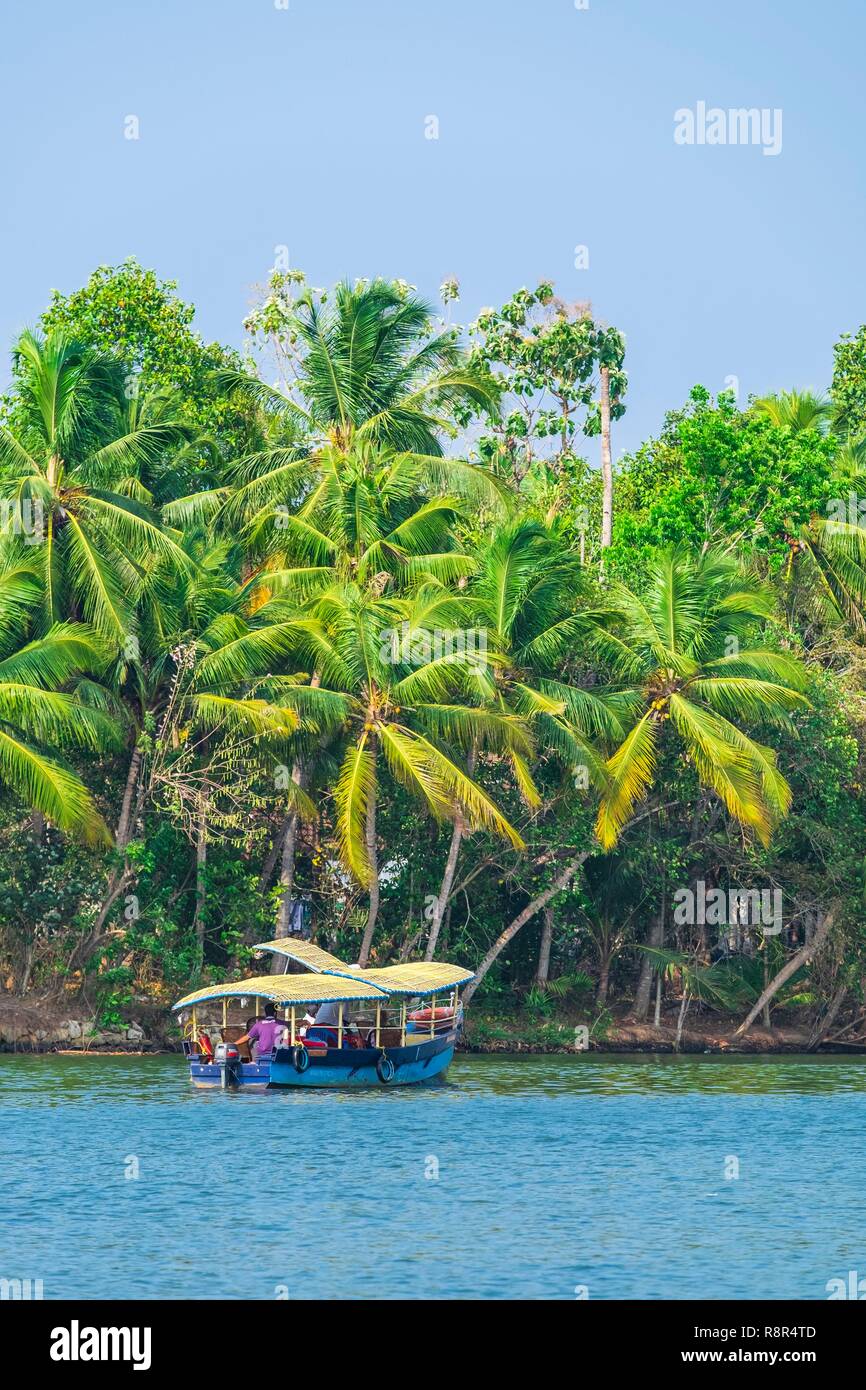 L'Inde, Etat du Kerala, district de Kollam, Munroe island ou Munroturuttu, Inland Island au confluent de la Rivière du lac Ashtamudi et Kallada, backwaters (lagunes et canaux réseaux) visites en bateau Banque D'Images