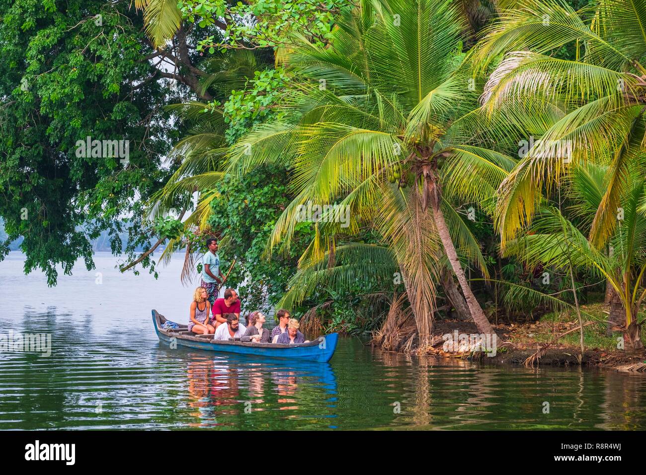 L'Inde, Etat du Kerala, district de Kollam, Munroe island ou Munroturuttu, Inland Island au confluent de la Rivière du lac Ashtamudi et Kallada, backwaters (lagunes et canaux réseaux) visites en bateau Banque D'Images