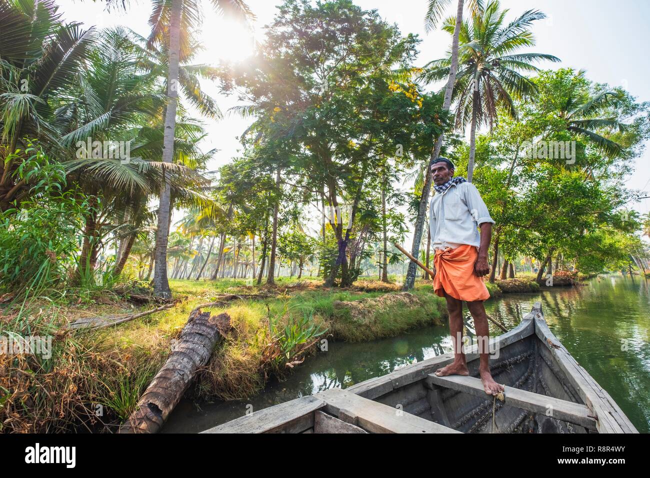 L'Inde, Etat du Kerala, district de Kollam, Munroe island ou Munroturuttu, Inland Island au confluent de la Rivière du lac Ashtamudi et Kallada, backwaters (lagunes et canaux réseaux) visites en bateau Banque D'Images