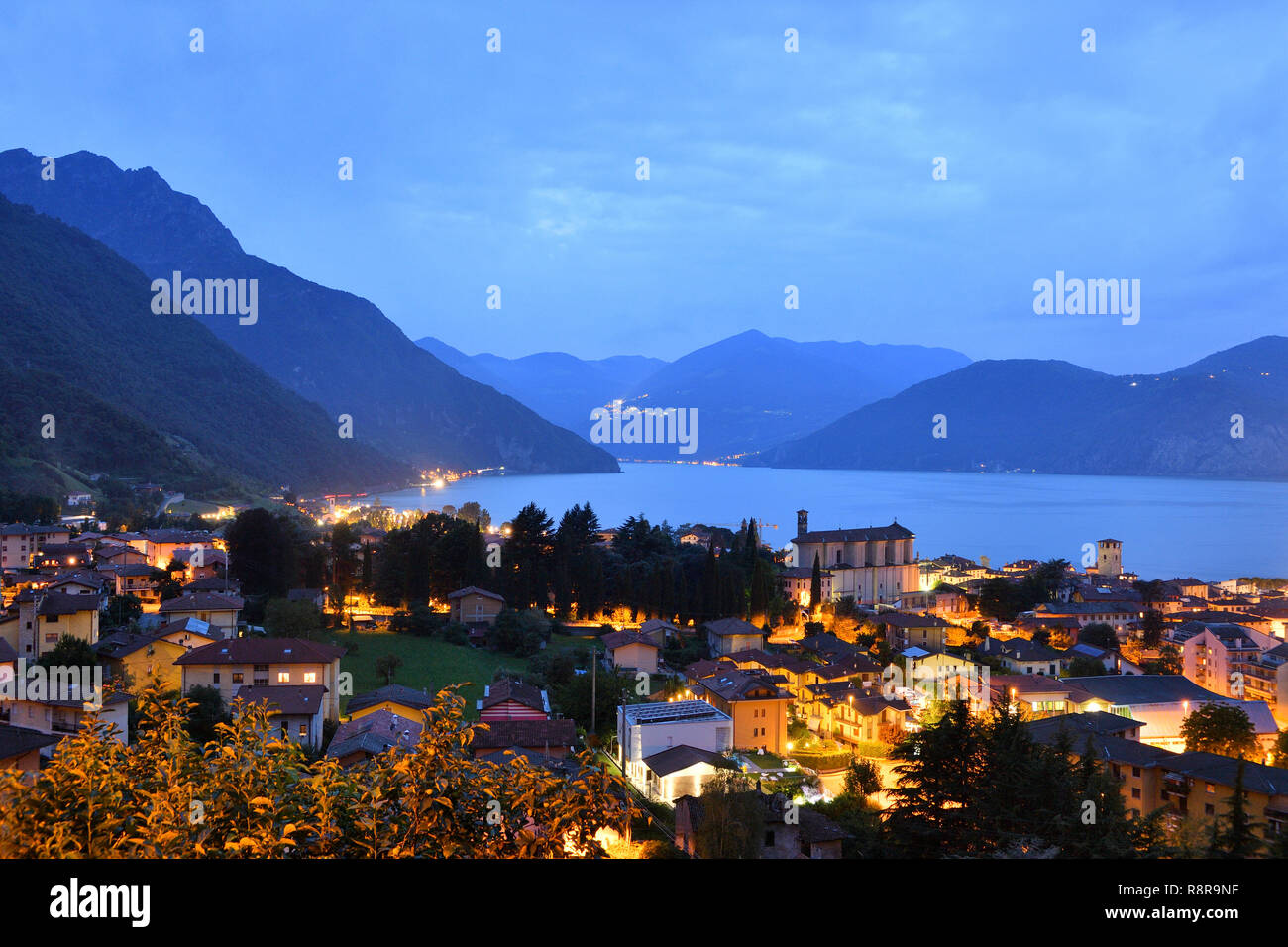 L Italie La Lombardie Le Lac D Iseo Il Lago D Iseo Pisogne Photo l-italie-la-lombardie-le-lac-d-iseo-il-lago-d-iseo-pisogne-photo