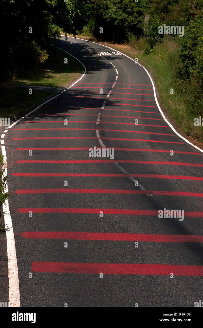 Red lines Banque de photographies et d’images à haute résolution - Alamy