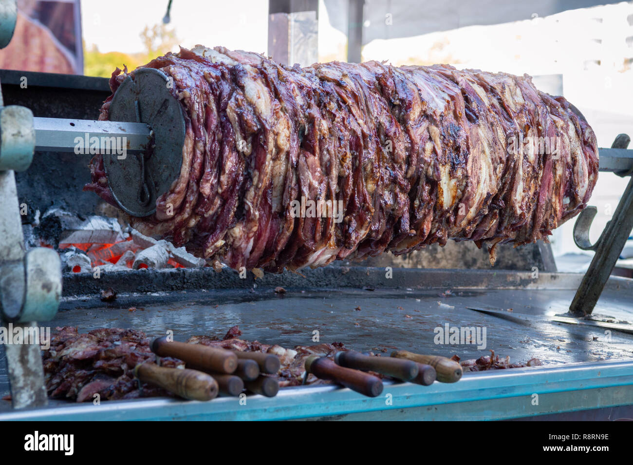 Acg cuisine turque Kebab dans un barbecue Banque D'Images