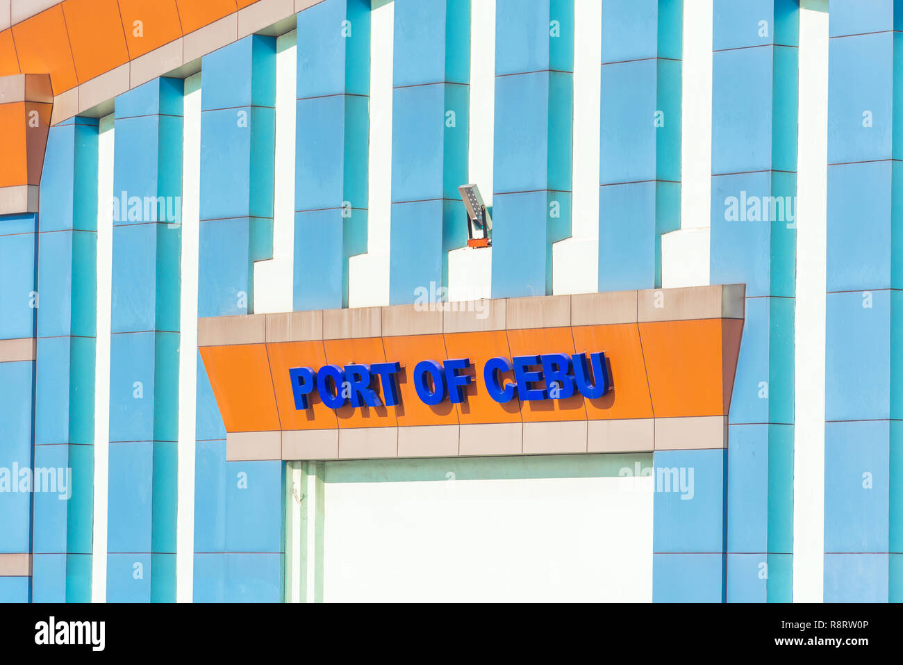 CEBU, PHILIPPINES - le 23 février 2018 : Vue de la façade de la ville port bâtiment. Avec selective focus Banque D'Images