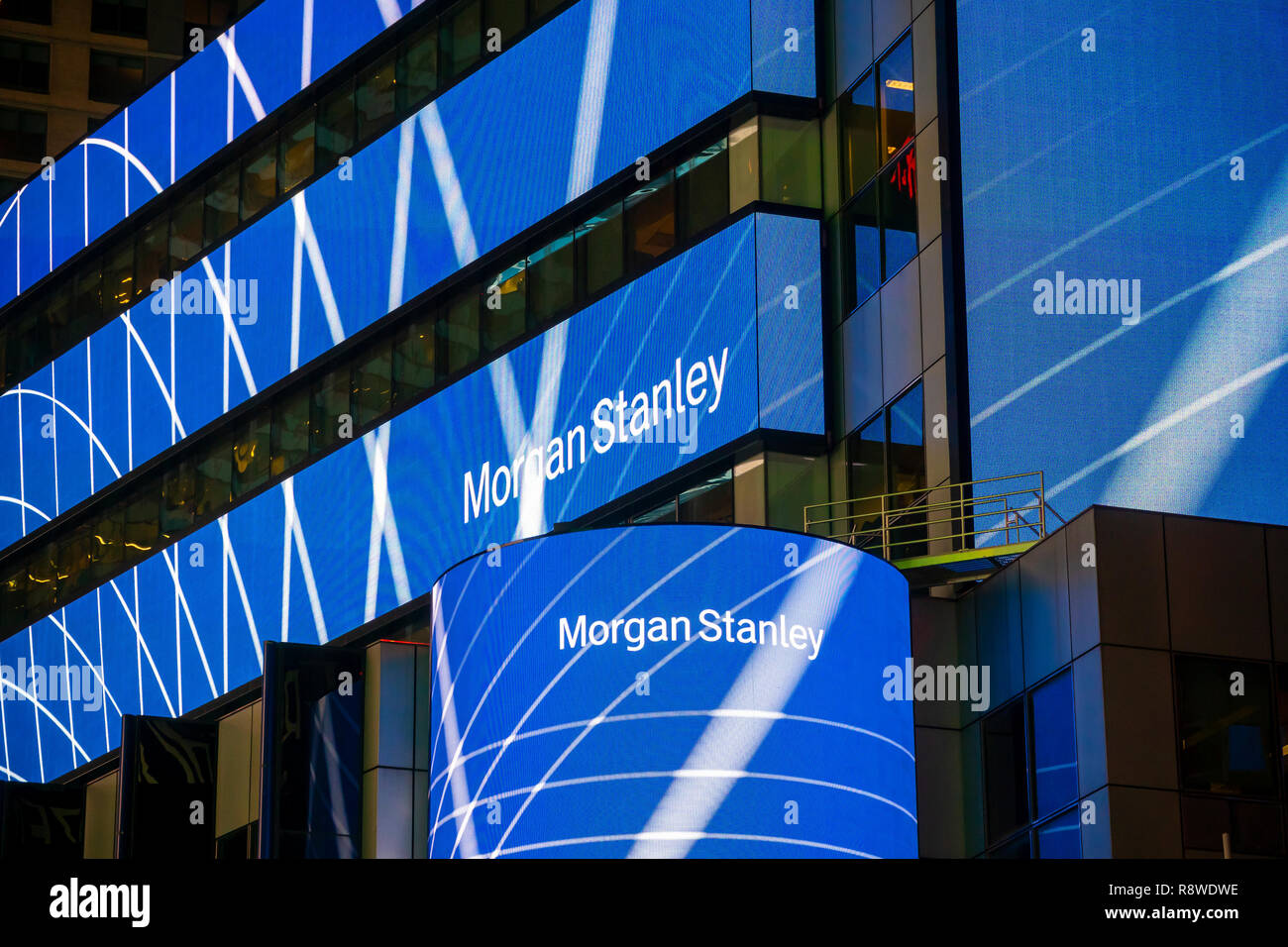 New York,NY/USA-Le 12 décembre 2018, Morgan Stanley s'engage dans l'auto-promotion sur l'affichage numérique sur leurs capacités à New York le Mardi, Décembre 12, 2018. (Â© Richard B. Levine) Banque D'Images