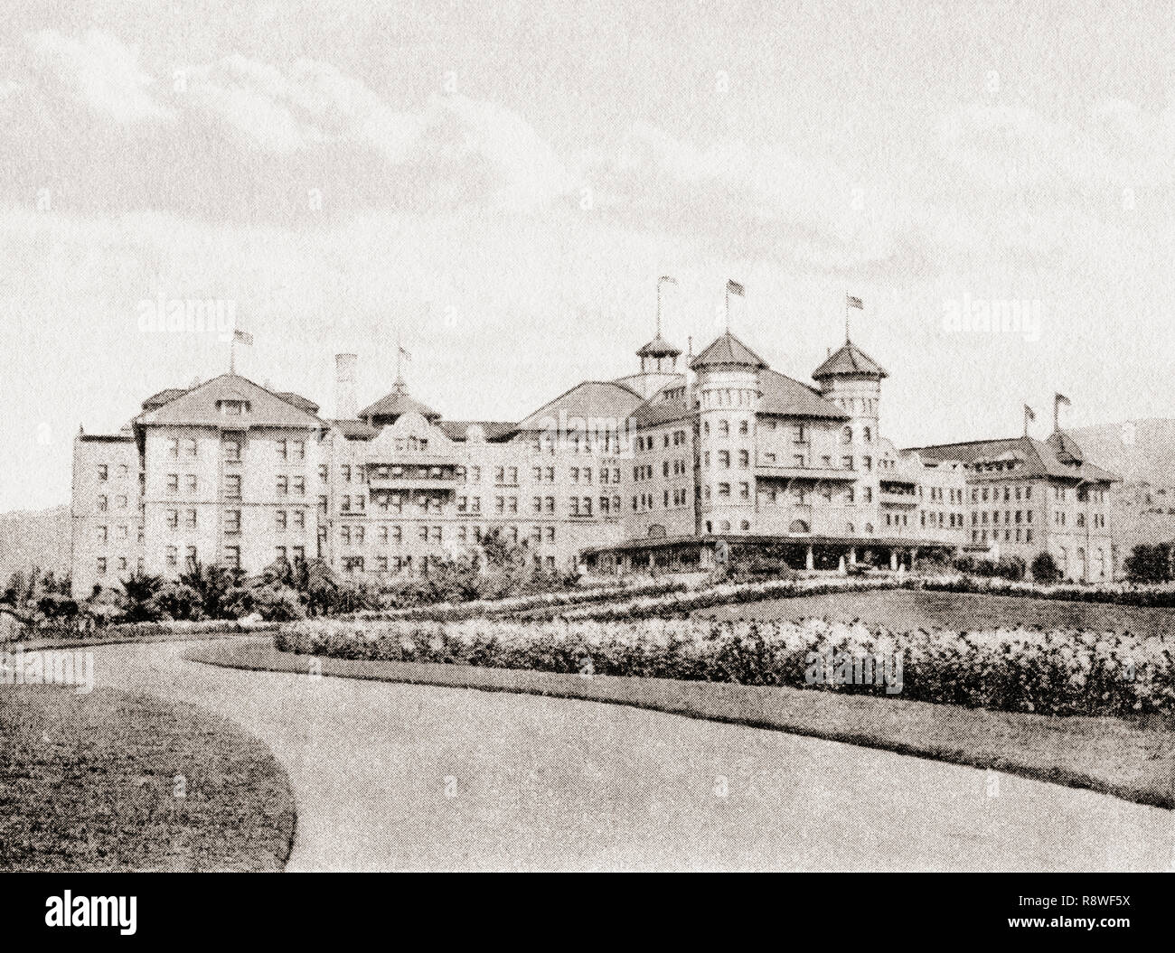 Le Potter Hotel, Santa Barbara, Californie, États-Unis d'Amérique), ch. 1915. Merveilleux de Californie, publié en 1915. Banque D'Images Le Potter Hotel, Santa Barbara, Californie, États-Unis d'Amérique), ch. 1915. Merveilleux de Californie, publié en 1915. Banque D'Images