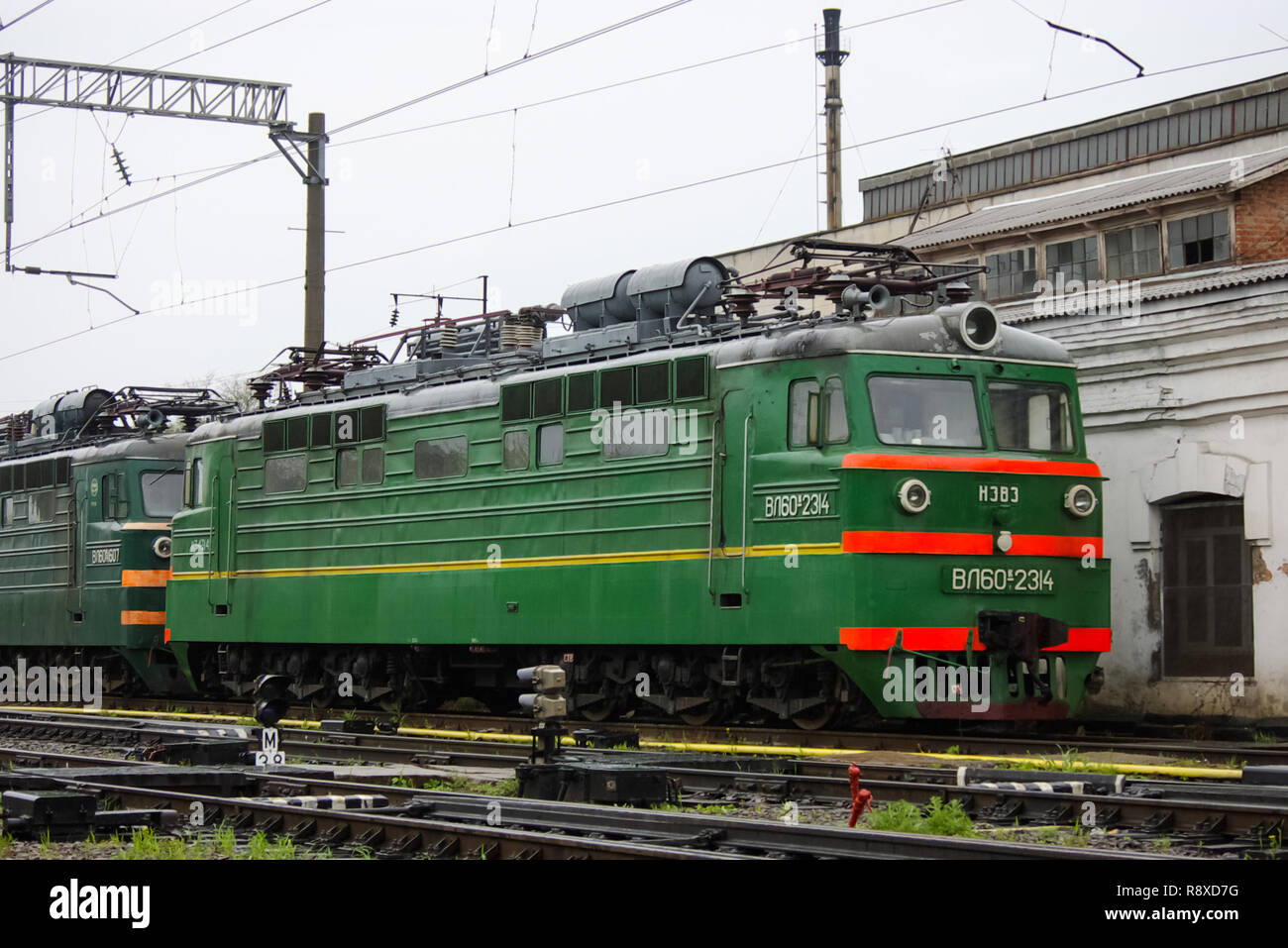 Novosibirsk, Russie - le 20 juillet 2018 : locomotive ou le moteur est un véhicule ferroviaire qui fournit la force motrice d'un train. Banque D'Images