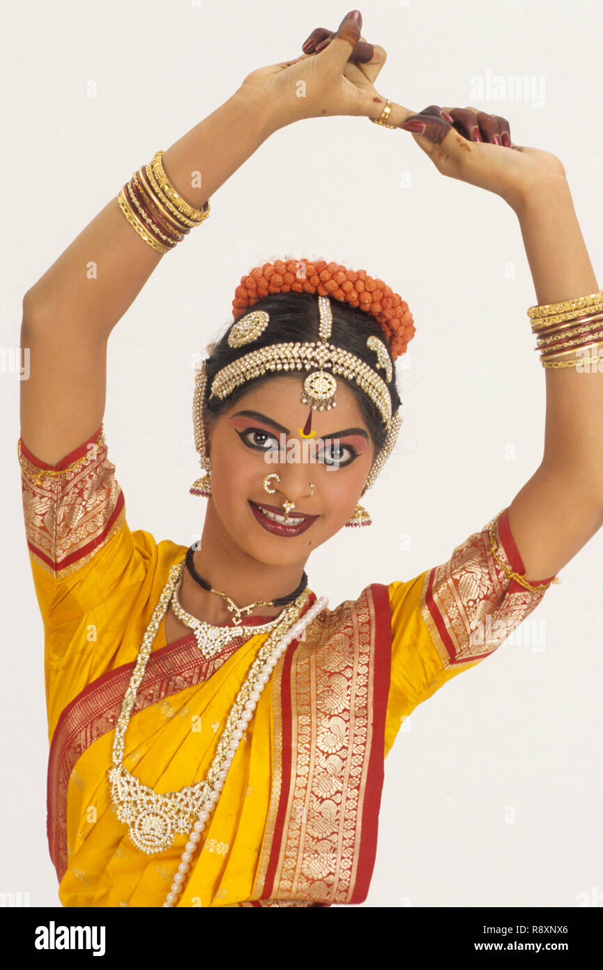 Woman performing danse classique indienne kuchipudi, l'Inde, M. NO 579 Banque D'Images