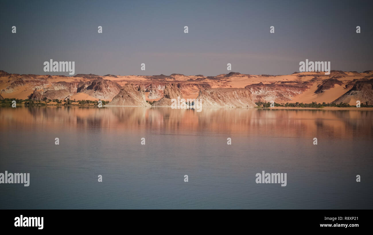 Vue panoramique sur le lac Teli group d'Ounianga Serir lacs , Ennedi, Tchad Banque D'Images