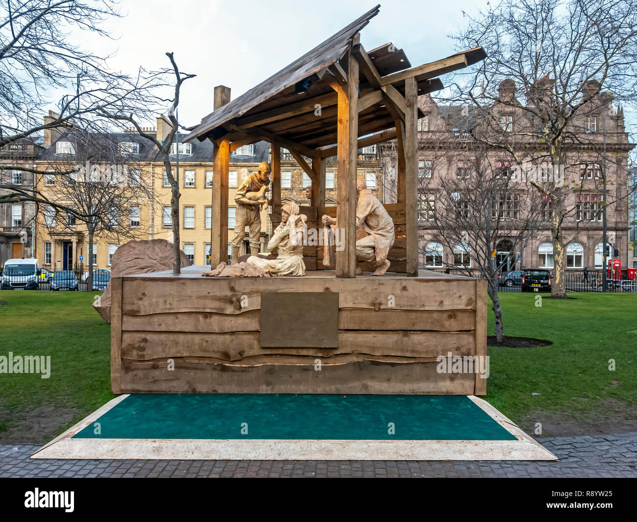 Nativité sceme sculped par Tim craie dans St Andrew Square Edinburgh Scotland UK Banque D'Images