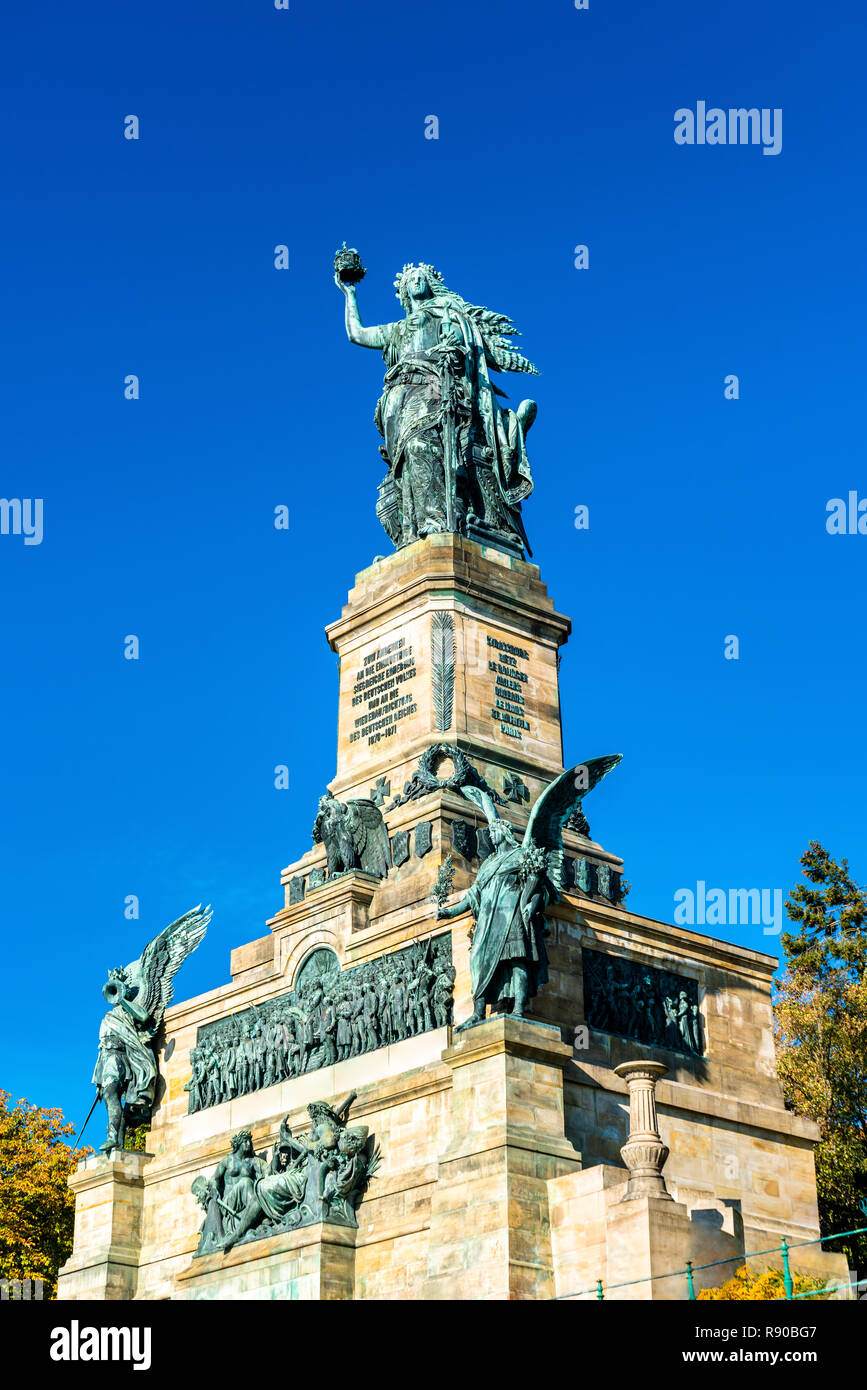 Niederwalddenkmal, un monument construit en 1883 pour commémorer l'Unification de l'Allemagne. Banque D'Images