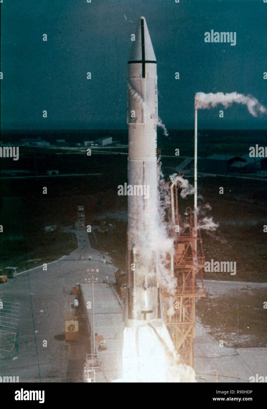 Fusée Atlas-Centaur soulèvement, base aérienne de Cap Canaveral, en Floride, aux États-Unis. Organisateur : la NASA. Banque D'Images
