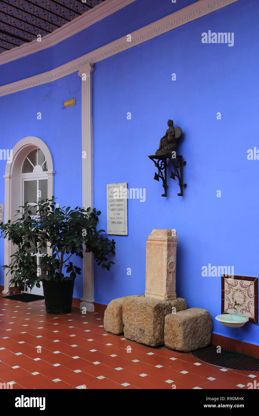 Alange, Mérida, Espagne. 3 novembre 2018 : l'intérieur des bains romains. Autel dédié à la déesse romaine Junon. UNESCO World Heritage site. Banque D'Images