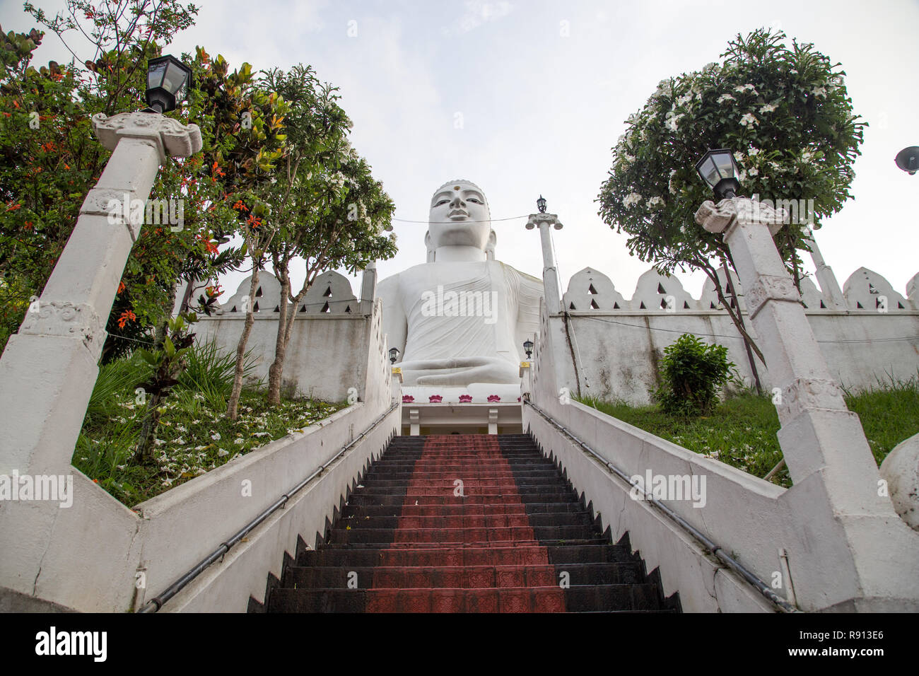 Bahirawakanda Vihara Buddha statue à Kandy, Sri Lanka Banque D'Images