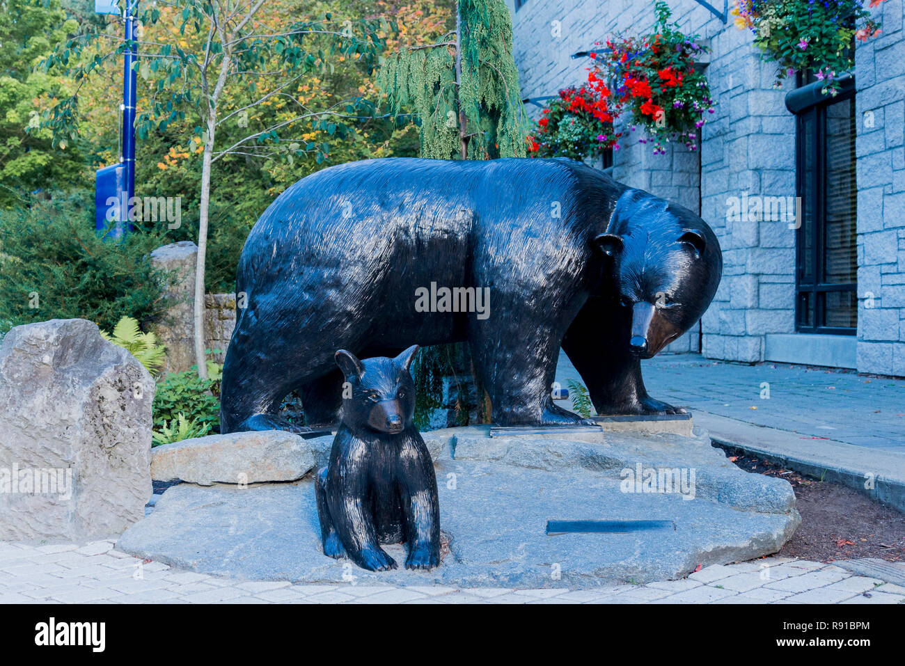 L'art public, le village de Whistler, Whistler, British Columbia, Canada. Banque D'Images