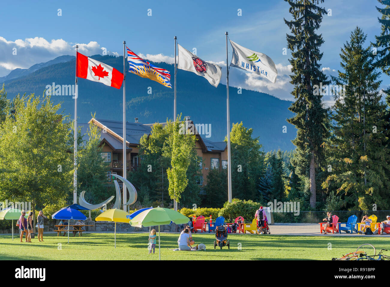 Whistler Olympic Plaza, le village de Whistler, Whistler, British Columbia, Canada. Banque D'Images