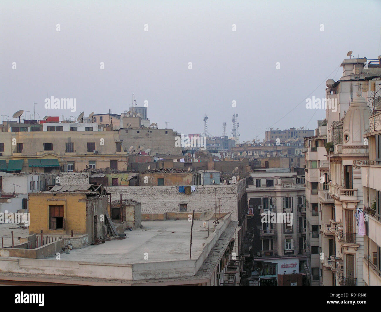 Vue sur les toits, les rues de la vieille ville de Le Caire, Egypte Banque D'Images