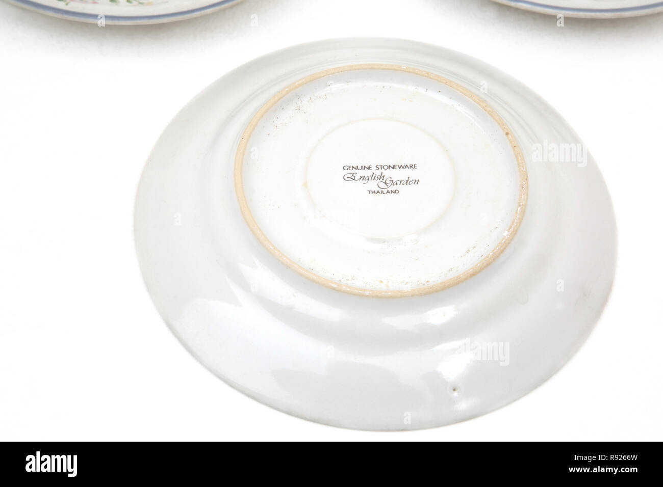 Base de grès véritable Vintage Jardin Anglais Saucer fabriqués en Thaïlande Banque D'Images