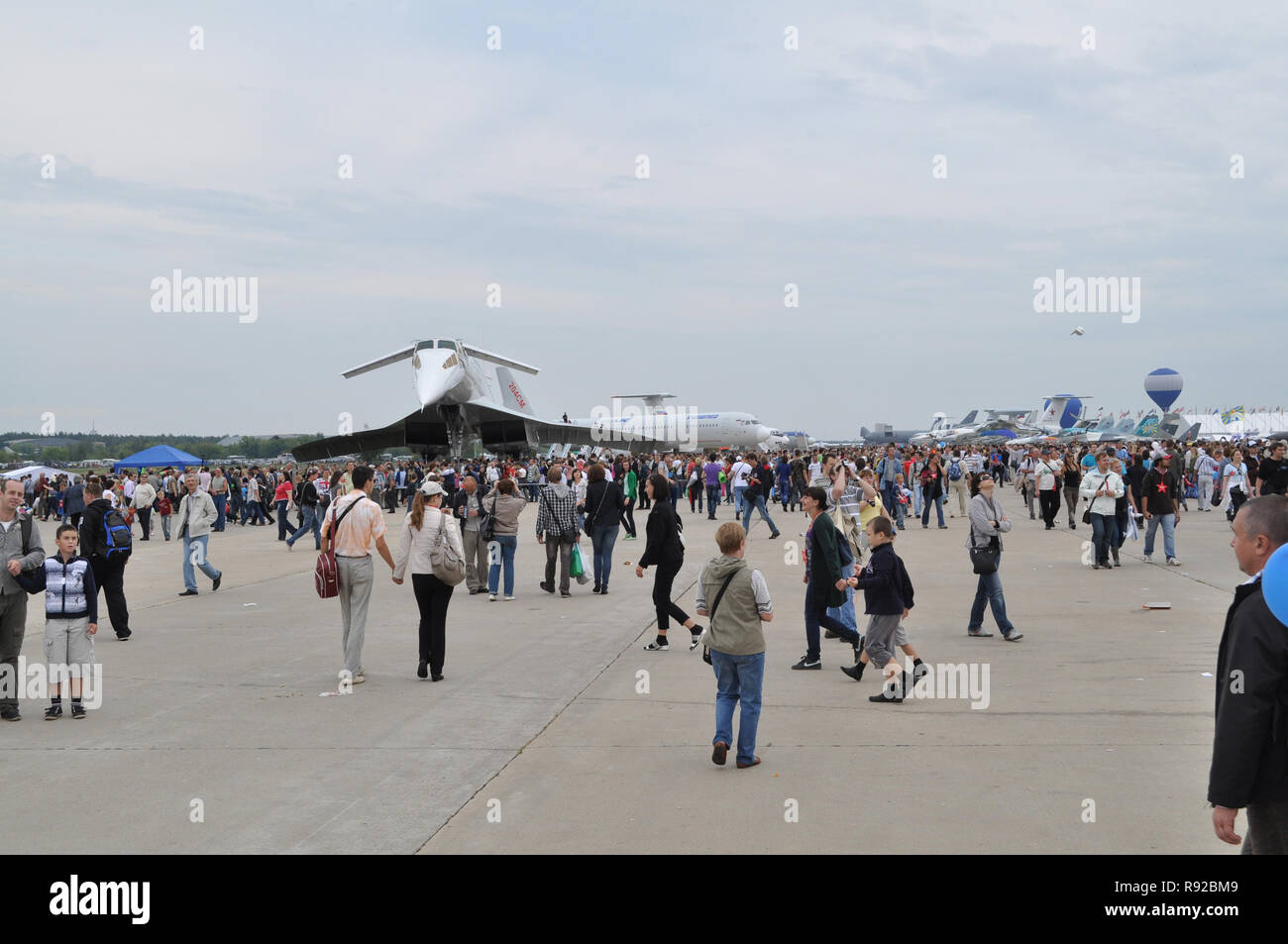 Joukovski, en Russie. 20 août 2011. Air show MAKS-2011. Dans le stationnement d'avions Banque D'Images