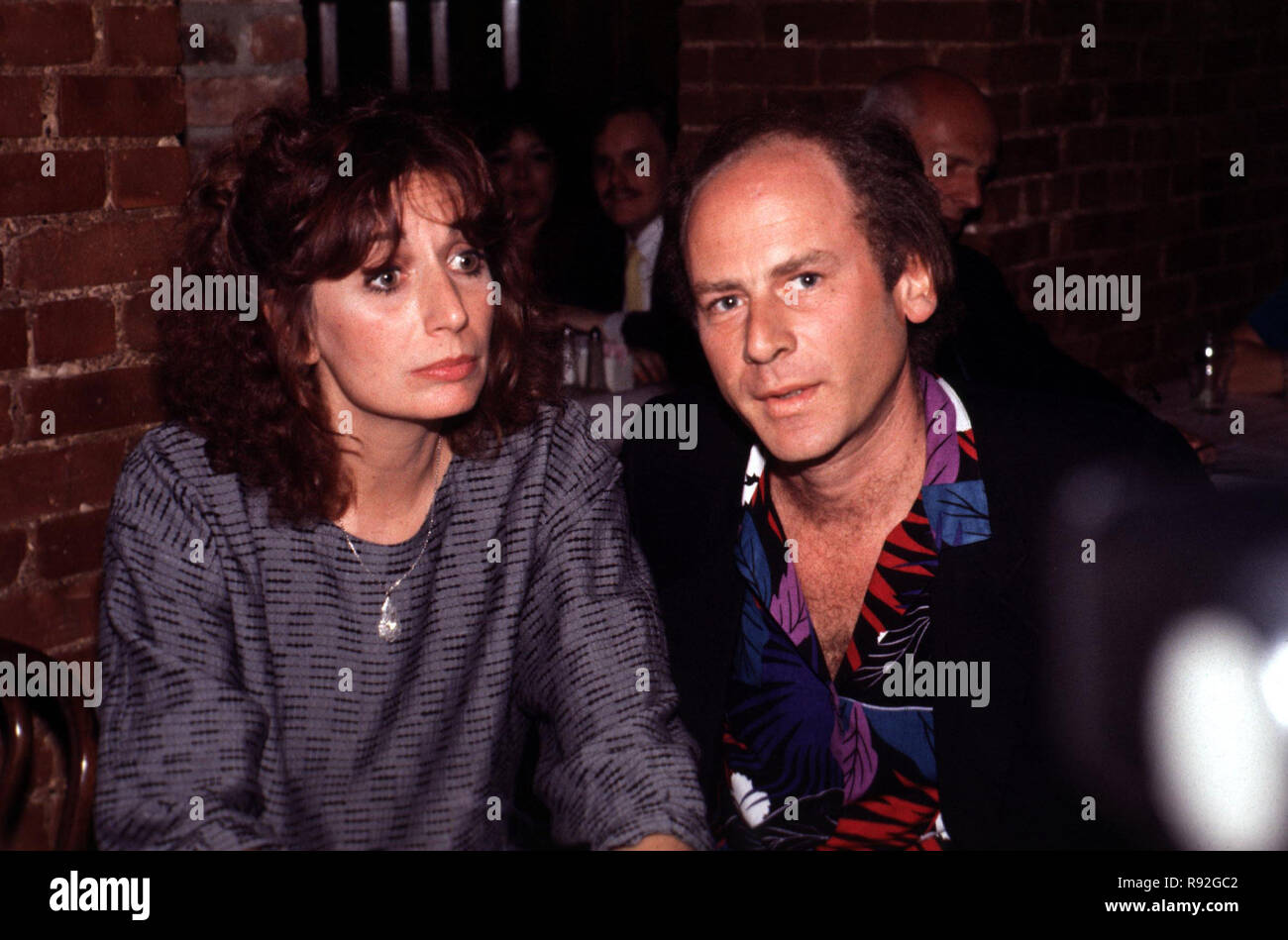 1 janvier 2011 - F0948 : PENNY MARSHALL ET ART GARFUNKEL. Globe Crédit : Photos/ZUMAPRESS.com/Alamy Live News Banque D'Images