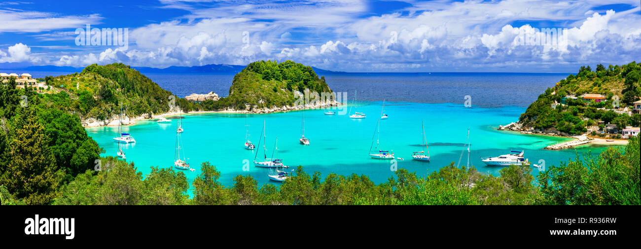 Beau village Lakka,vue panoramique,grèce,l'île de Paxos. Banque D'Images