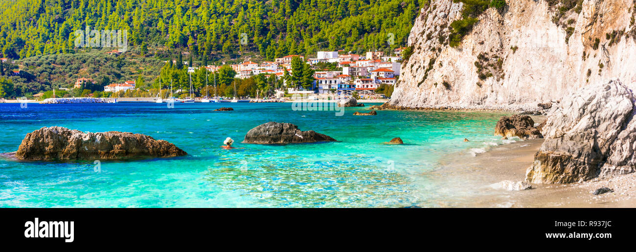 Belle plage de l'île de Skopelos Village néo,Clima,Grèce. Banque D'Images