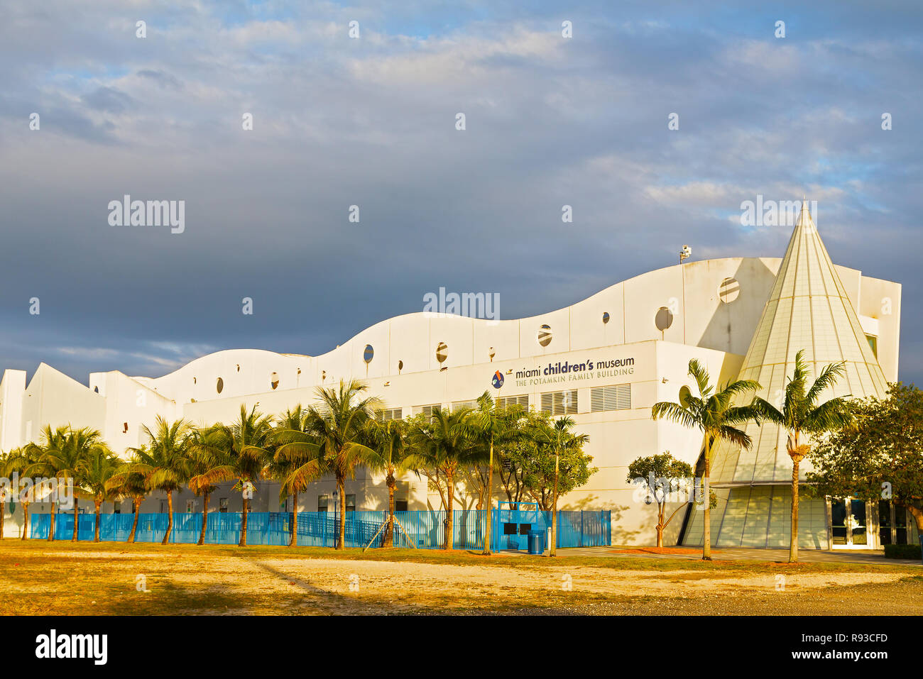 Miami Children's Museum building sur l'Île Watson au coucher du soleil. Banque D'Images