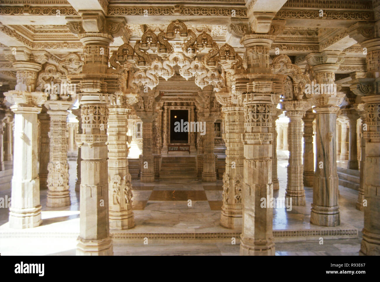 Temple de Dilwara, Temple de Delvada, Temple de Svetambara Jain, Temple