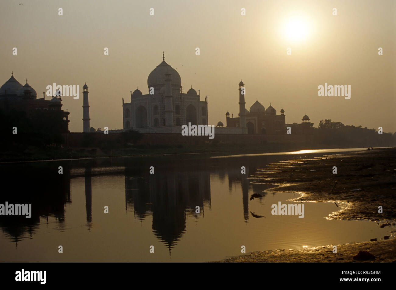 Septième Merveille du Monde Taj Mahal, Agra, Uttar Pradesh, Inde Banque D'Images