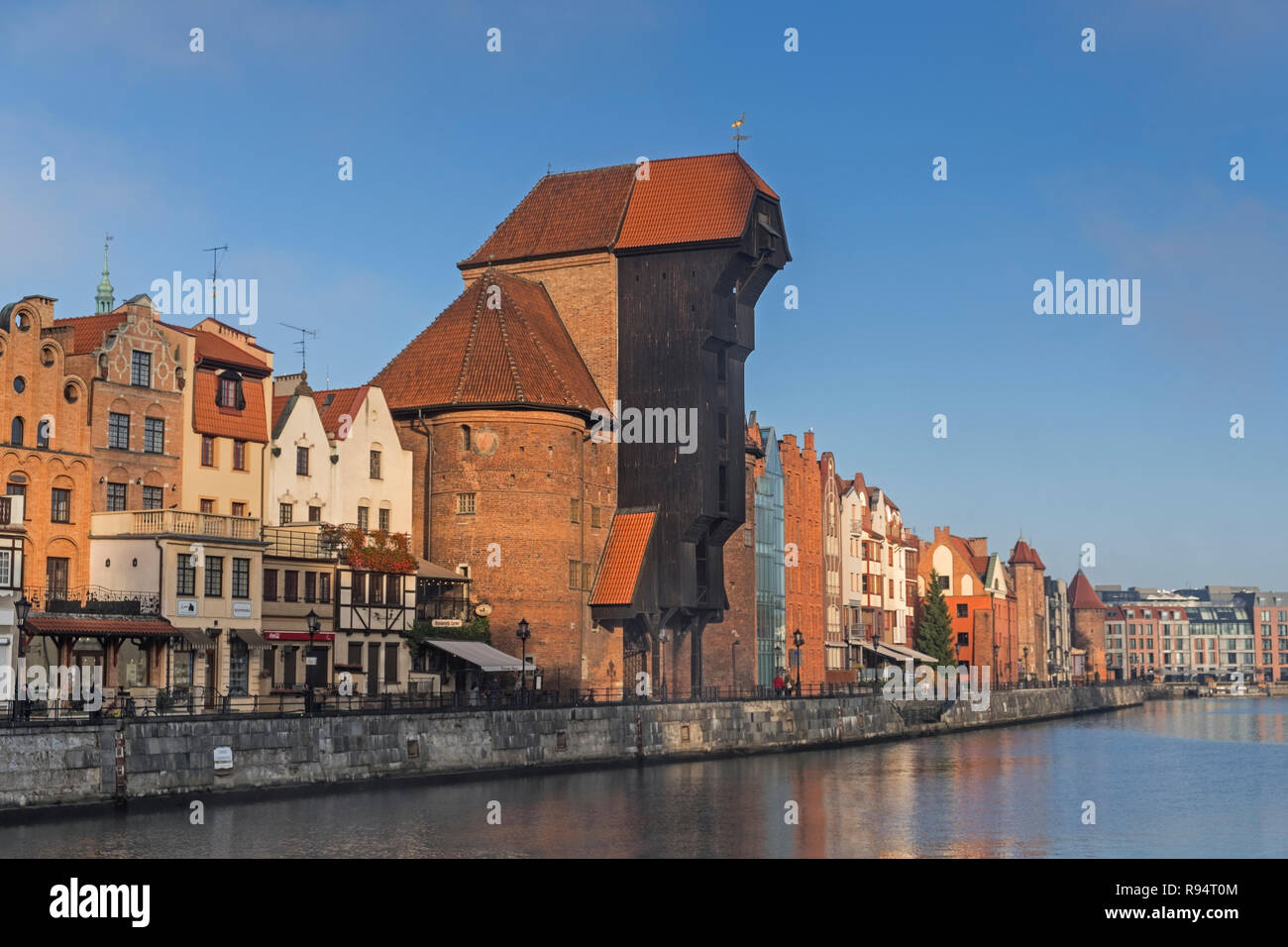 Dlugie Pobrzeze promenade Riverside et grue De Gdansk Gdansk Pologne Banque D'Images