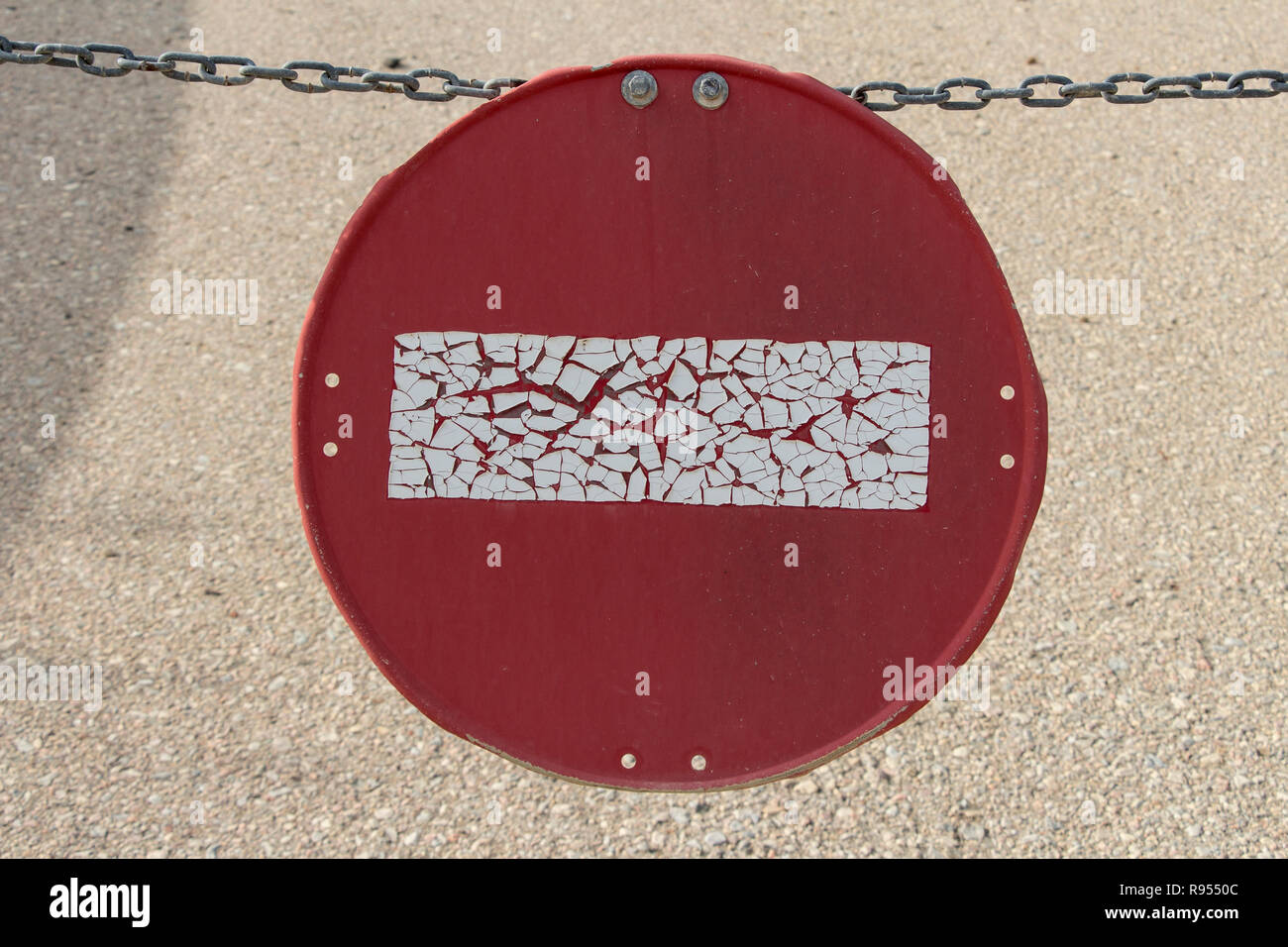 Signal de circulation interdite Passage, signe de la circulation, le passage est interdite, ancienne route d'arrêt rouge, signe , passage est interdite Banque D'Images