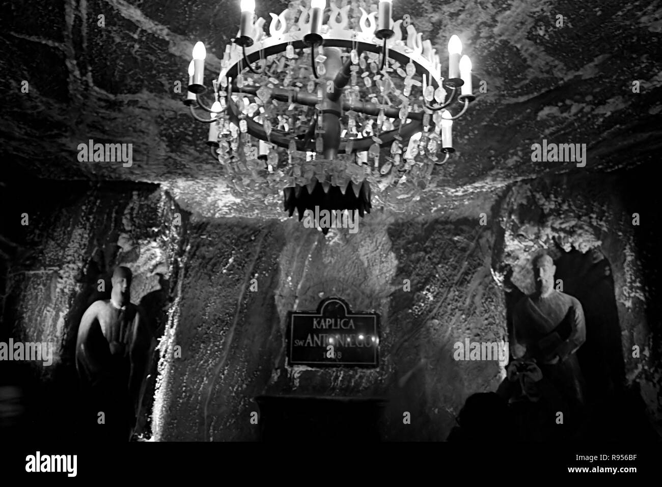 WIELICZKA, Pologne - 28 décembre 2010 : la chapelle de Saint Antoine dans la mine de sel de Wieliczka (13e siècle), l'une des plus anciennes mines de sel Banque D'Images