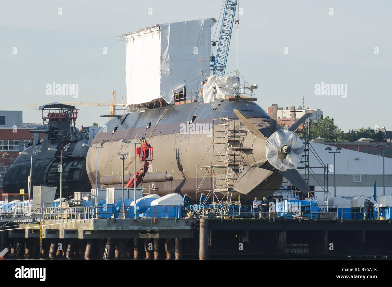 24.07.2012, Kiel, Schleswig-Holstein, Allemagne - Im Bau befindliches U-Boot der Dolphin-Klasse auf dem Gelaende der zu Thyssen-Krupp gehoerenden Howald Banque D'Images