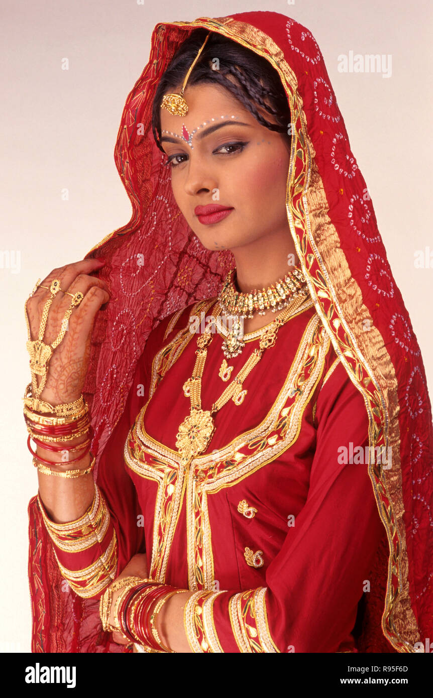 Rajasthani mariée, costume de mariage, robe de mariage, Inde - MR Banque D'Images