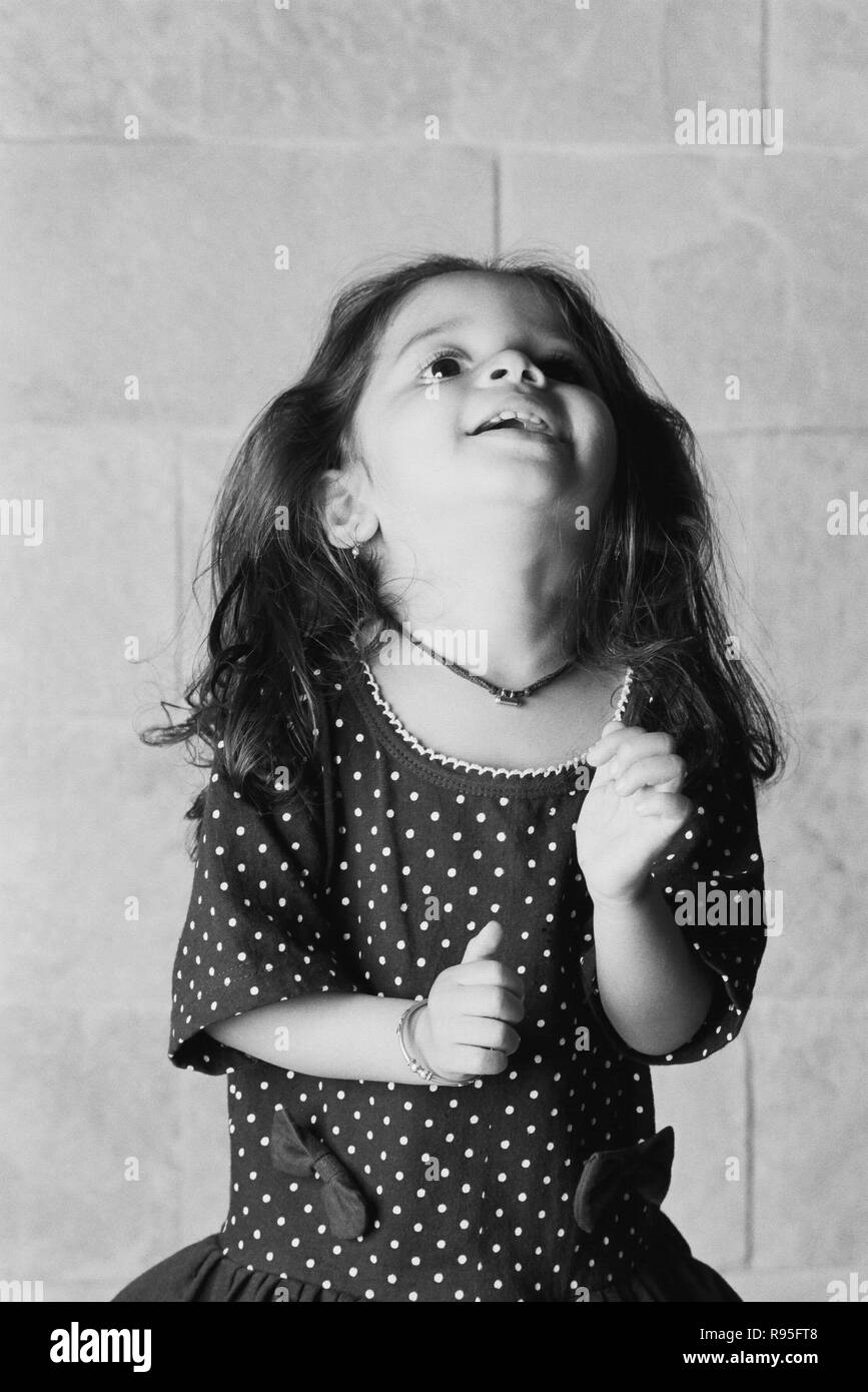 Baby Girl dancing - MR Banque D'Images